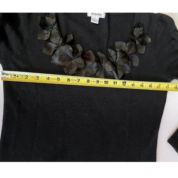 𝅺hampshire Studio Floral Black Sweater - Picture 6 of 7
